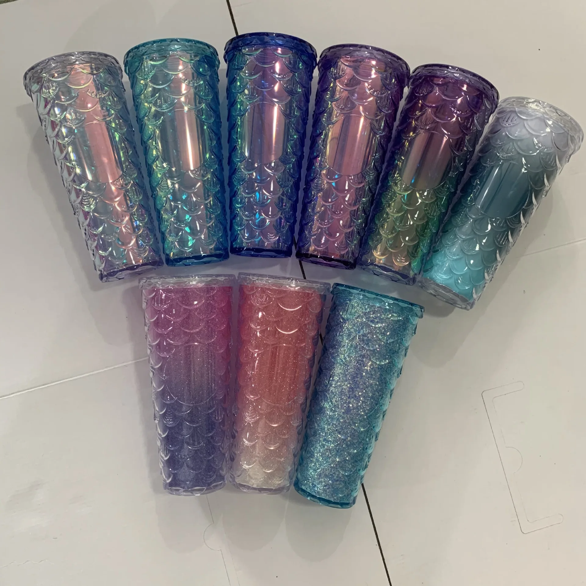 New Arrivals High Quality Bpa-free Custom Logo 24oz Double Wall Plastic Mermaid Scale Tumbler With Straw
