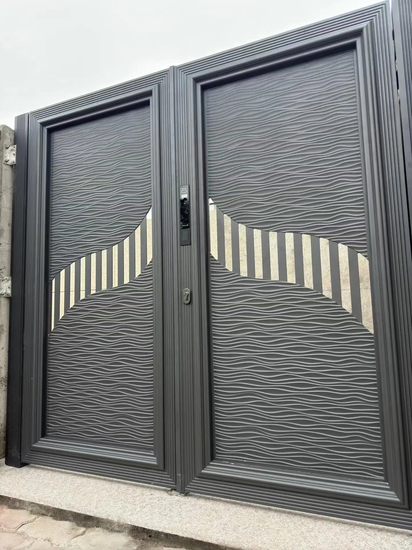 Grand Solem 3D Model Metal Security Fence Chinese Courtyard Style Wood Steel Panels Gardens Farms Sports Pressure Trellis Gates