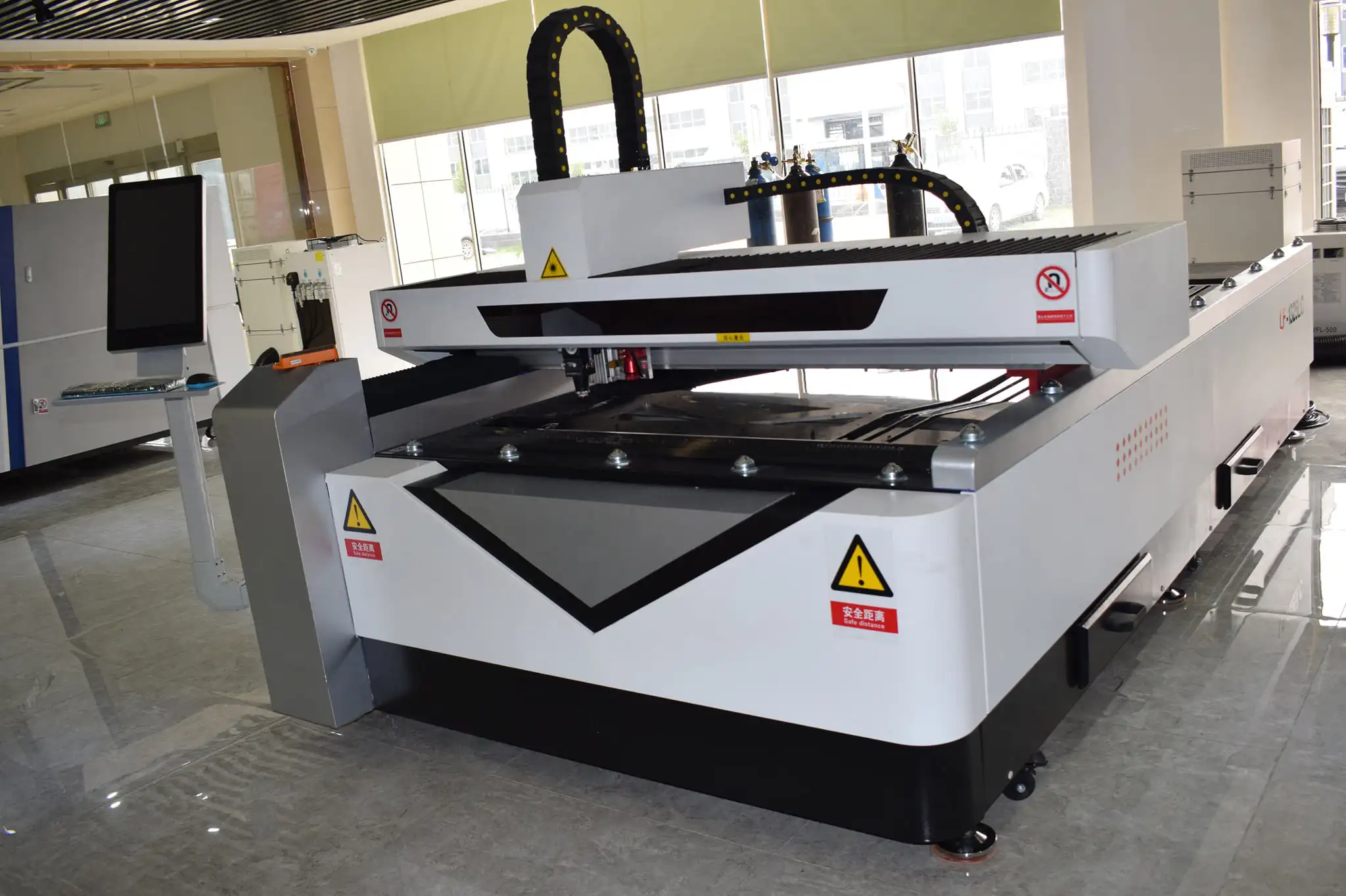 Hot sale 1300*2500 Fiber Laser and Co2 Double Head Metal and Non metal laser cutting machine price for sale