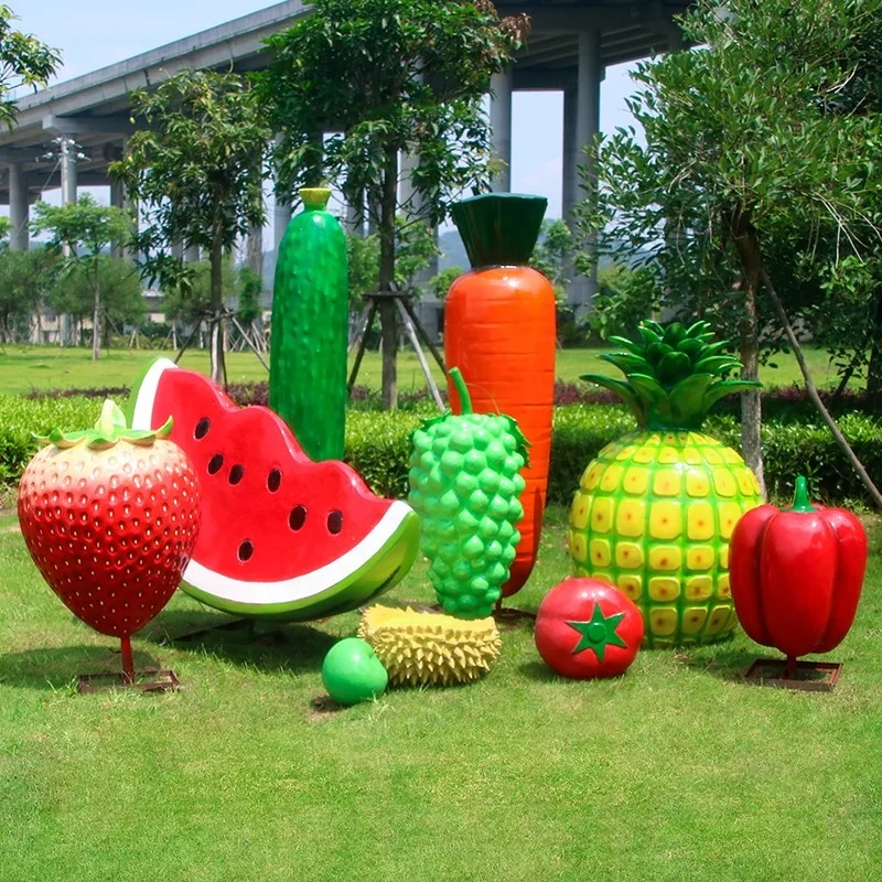Giant customized fiberglass realistic fruit and vegetable sculptures strawberry apple sculptures for garden decor