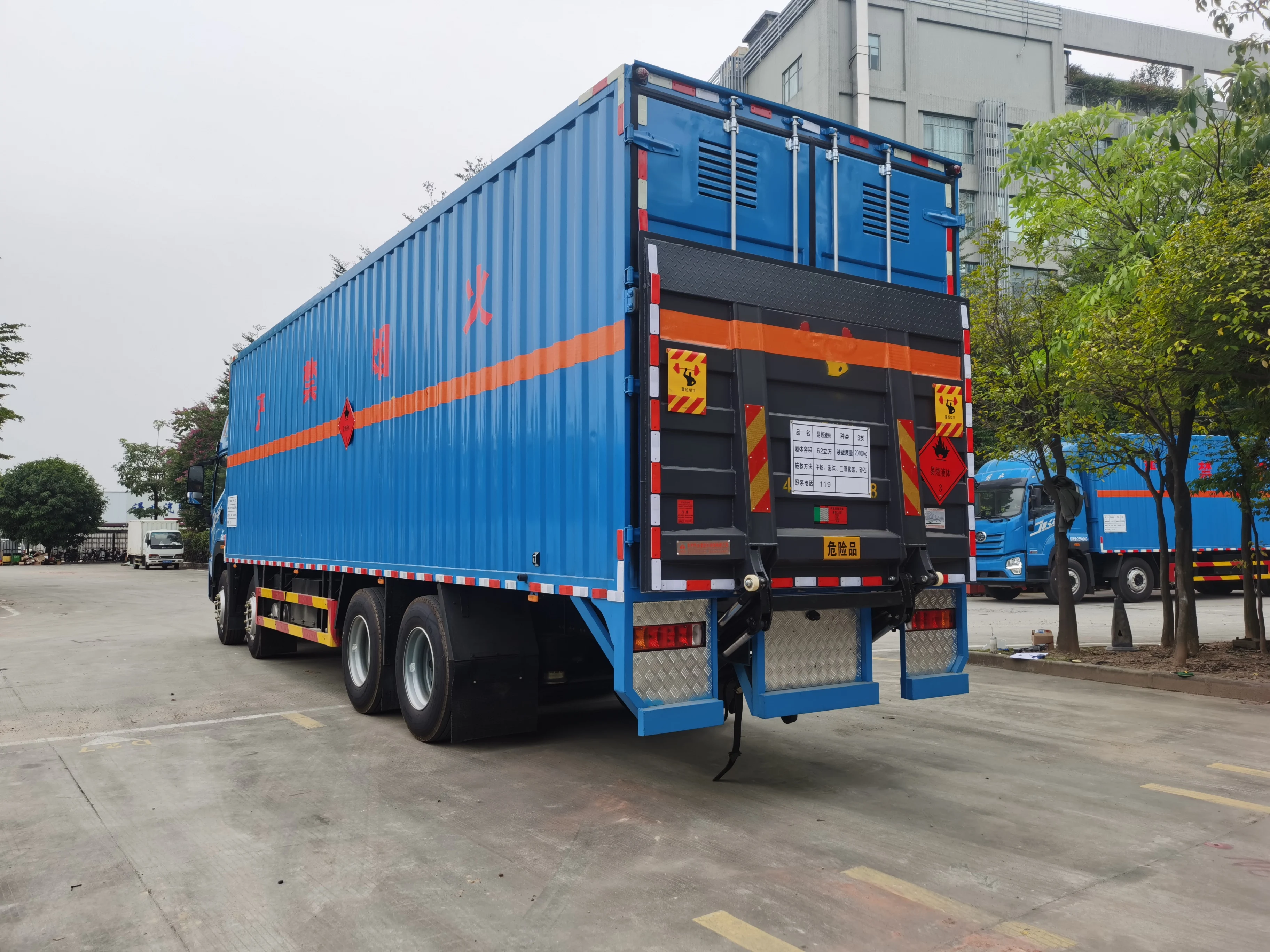 New 8*4 Design Diesel-Fueled Mini Truck Explosion-proof vehicle