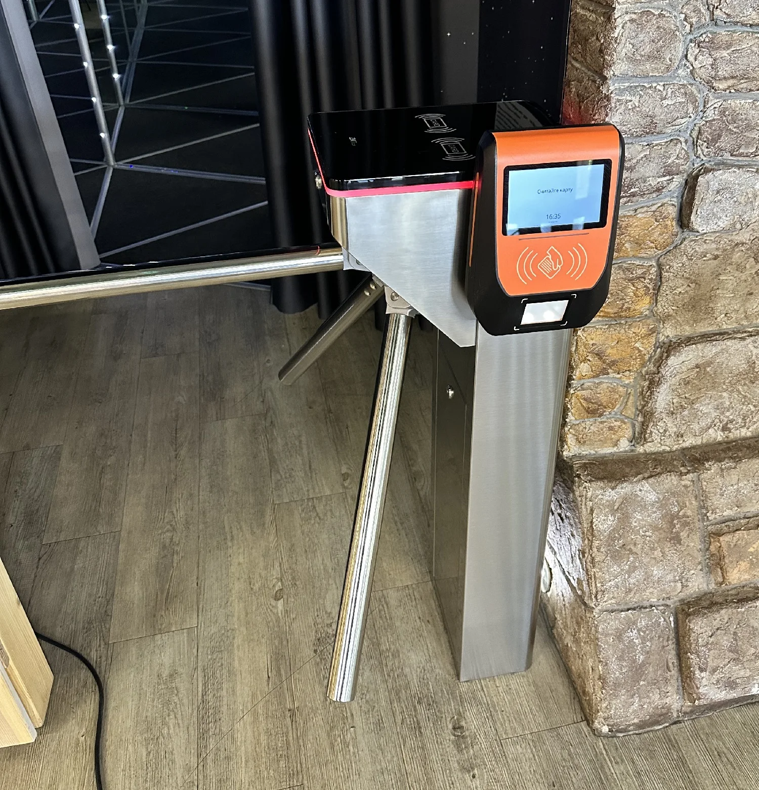 4G rfid reader with display Card Payment System for Public transport