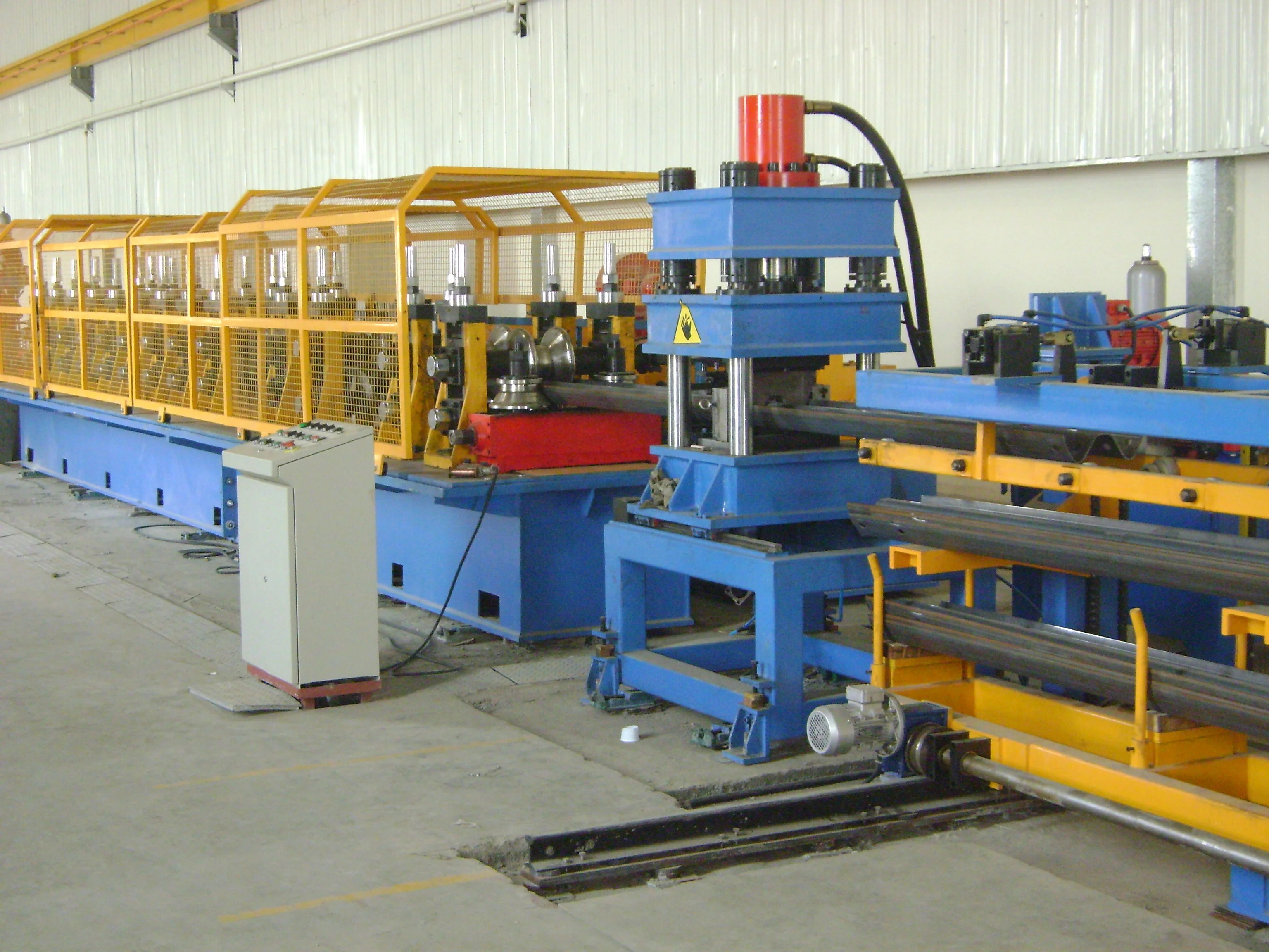 FLYING CUT-OFF PRESS & AUTOMATIC STACKER