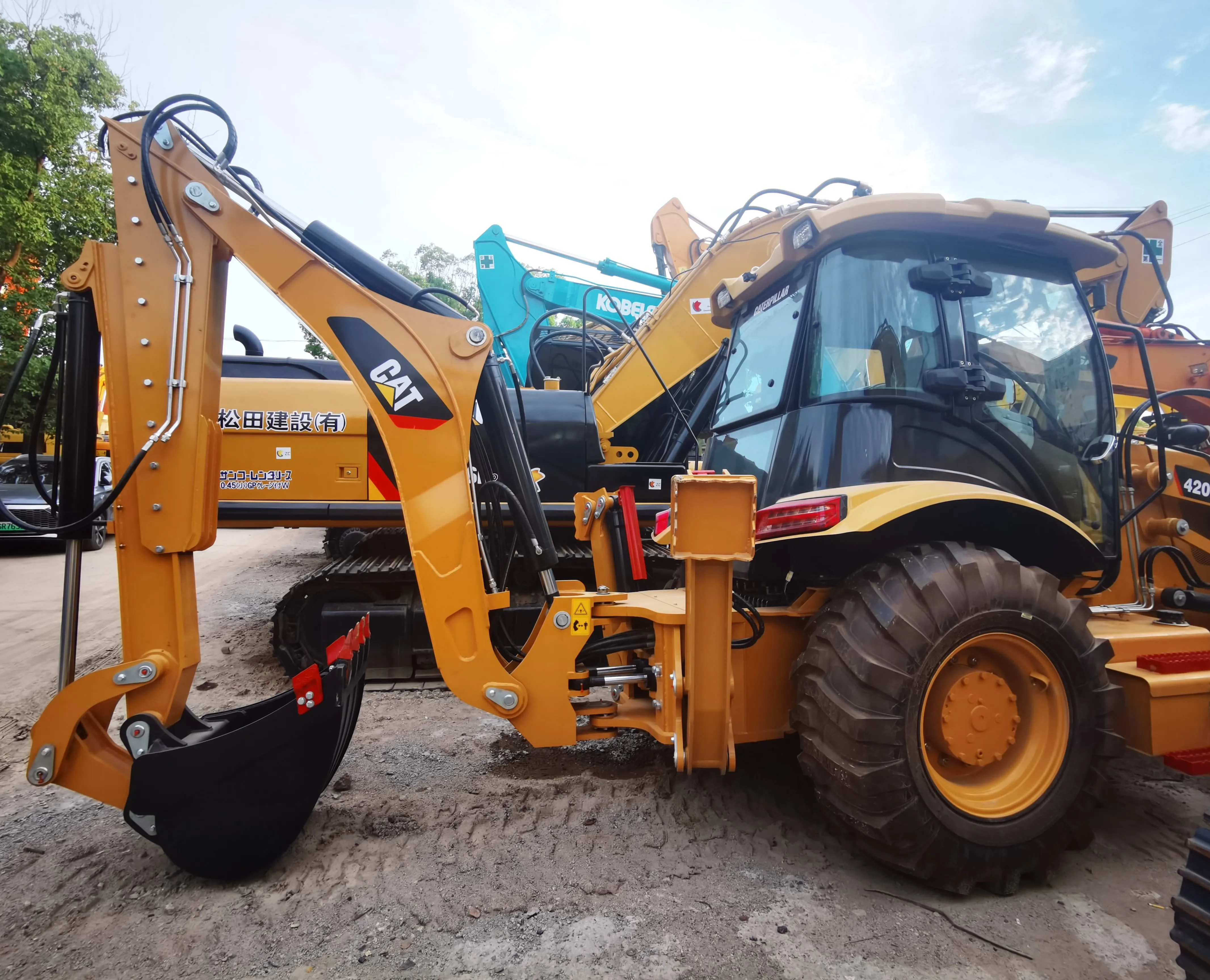 Cheap Sale Used Caterpillar CAT 420F2 Backhoe Loader 5.8ton Construction Machinery 336HP Engine Excavator Loader Use for Farm