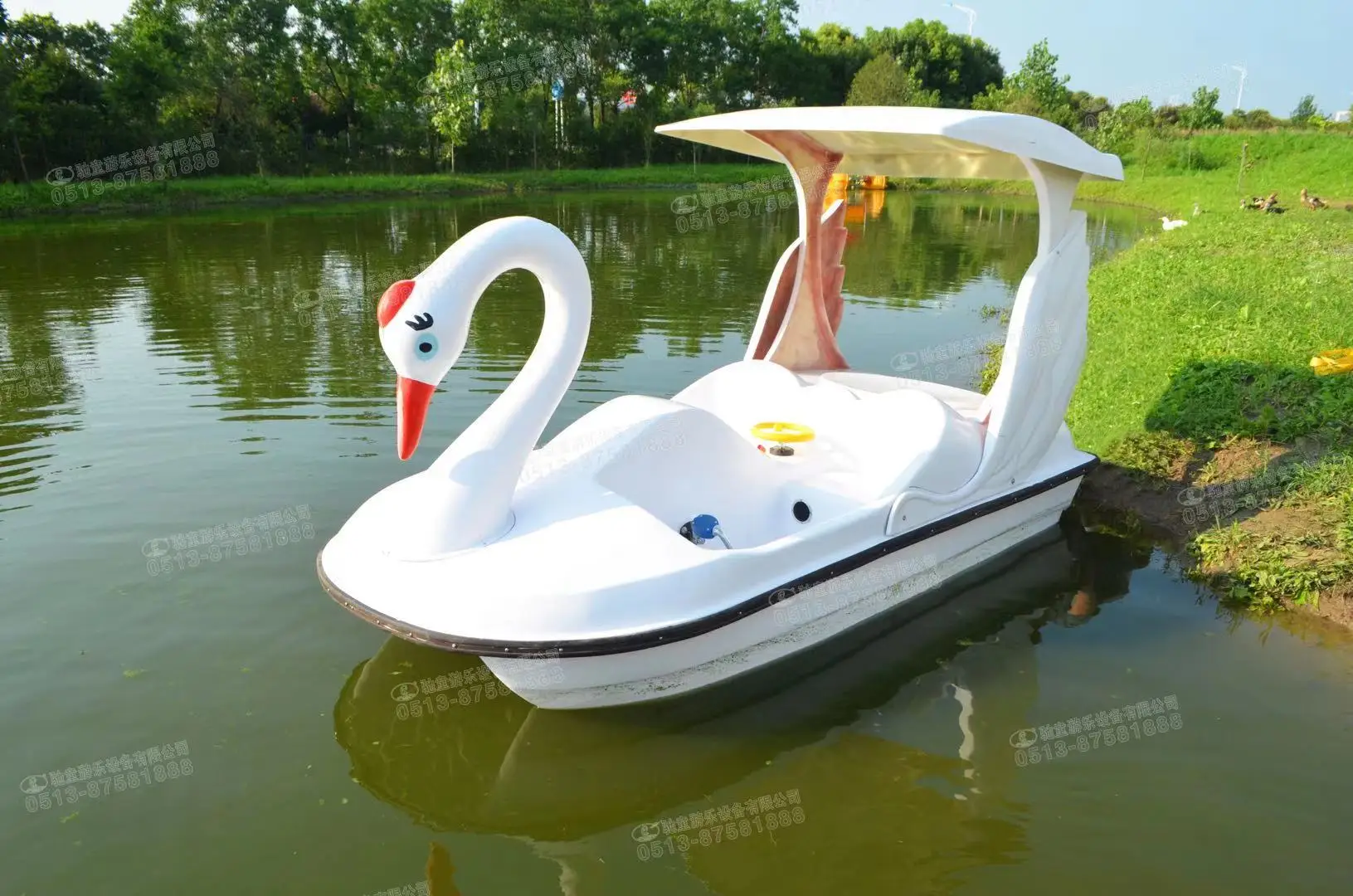 FRP swan pedal tour boat thick fiberglass pedal boat for sale