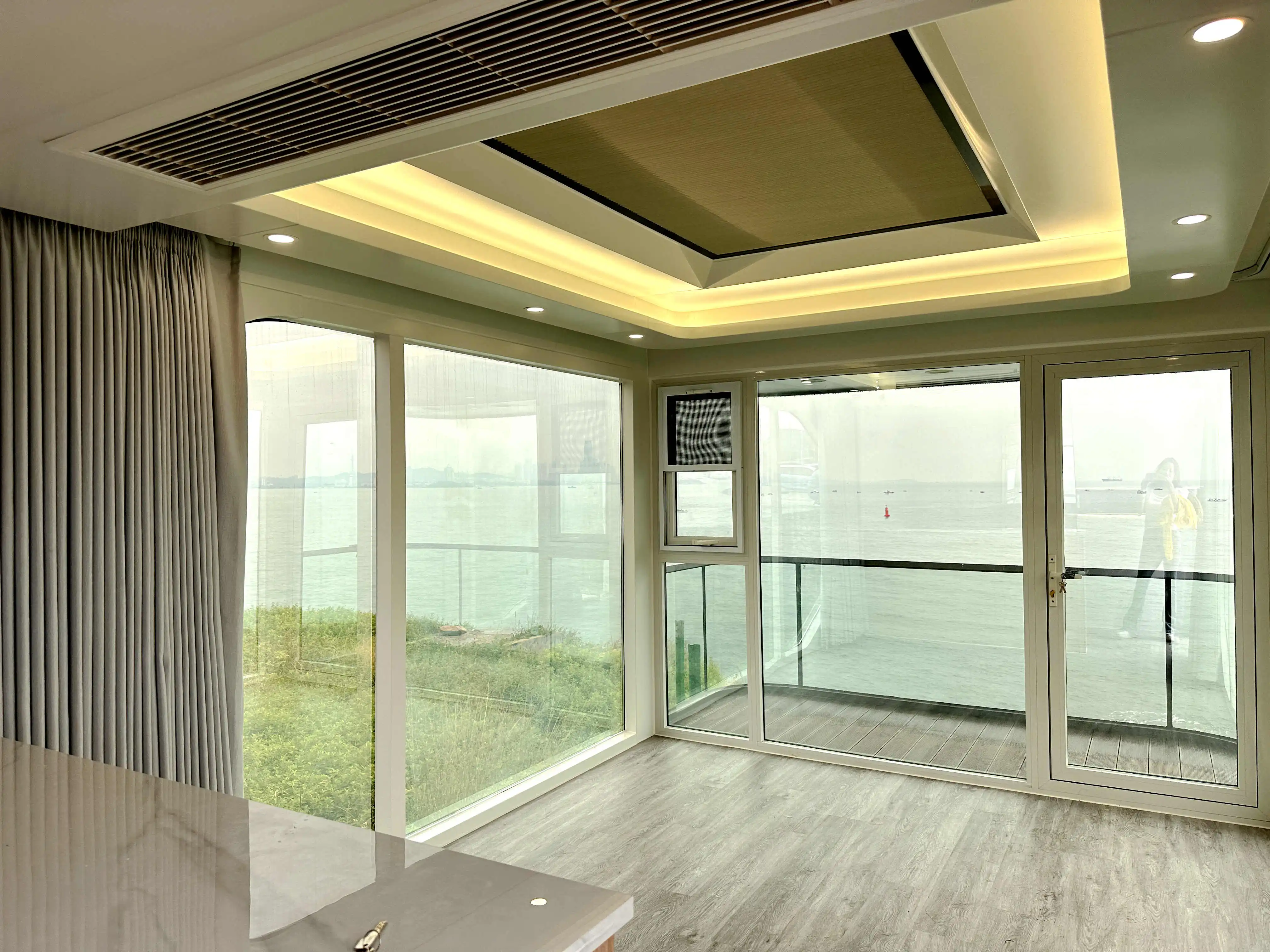 Standard Modern Camping Pod Space Prefab Portable Mobile Capsule House Aluminum Hotel with Bathroom Prefabricated Villa Home