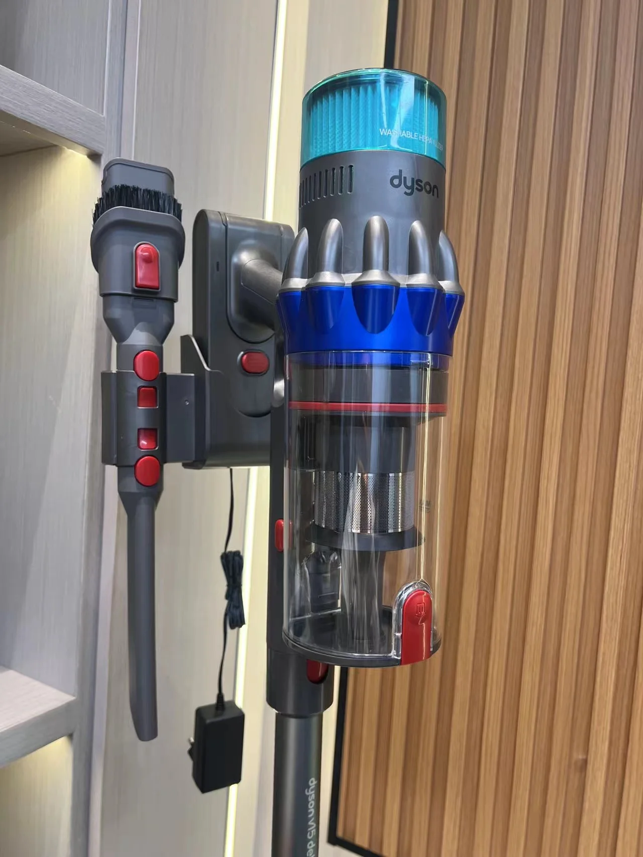 Factory Price Hot Selling New Dysons V15 Detect Cordless Stick Vacuum Cleaner With Strong Motor For Housework