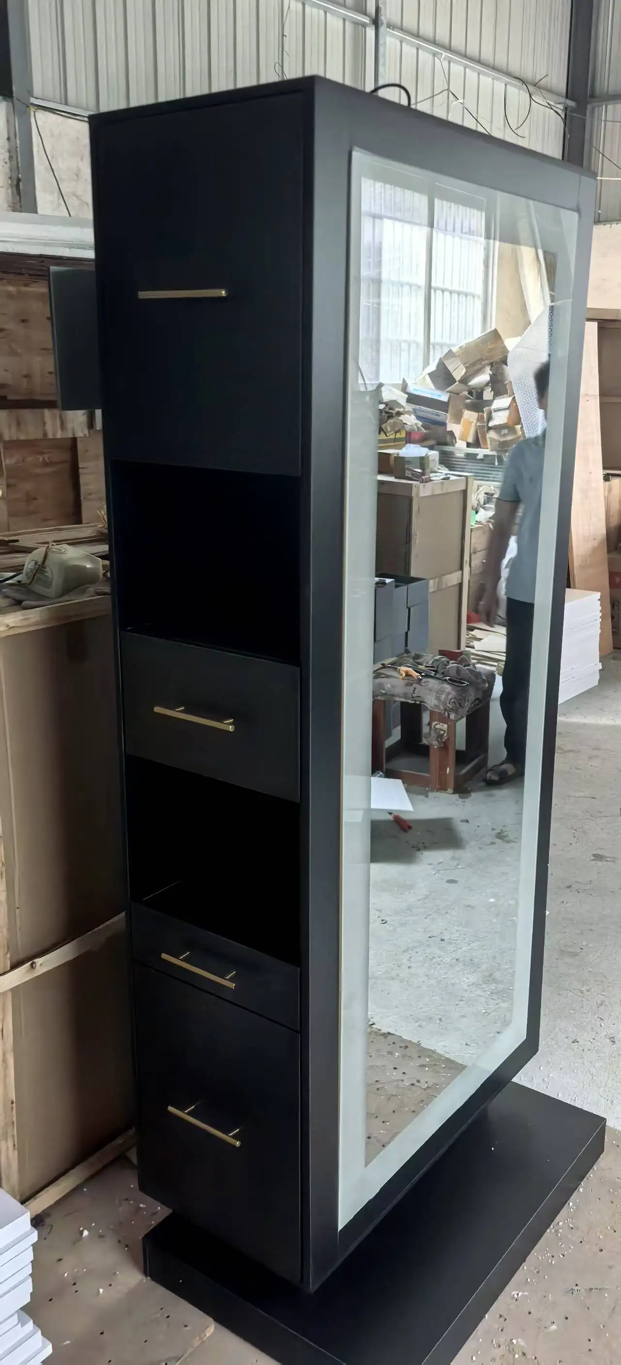 Hot Sale Full-Size LED Black Mirror Station Nail Spa/Mall/Motel/Hotel Total Station 10 Year Lifespan Minimum Order 1 Unit