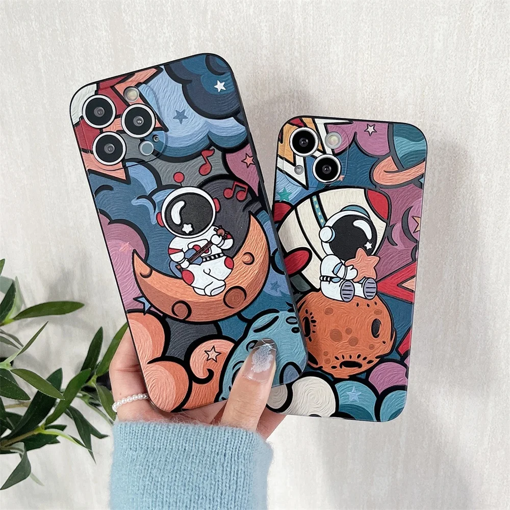 Hot sale oil painting style graffiti astronaut drop mobile phone case for iPhone XR XS 7p 8p 10 11 12 13 pro max