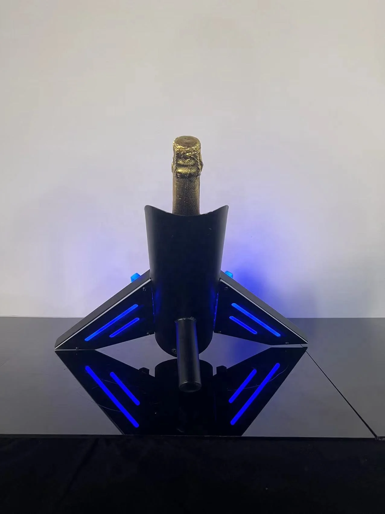 Metal Champagne Plane Bottle Glorifier Aircraft Pilot LED Bottle Presenter Plane VIP Service Champagne light Bottle Holder