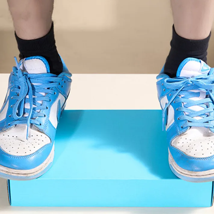 Becan 25*25*9Cm Stock Eco Friendly Paper Packaging Foldable Corrugated Cardboard Box Mailling Shipping Box