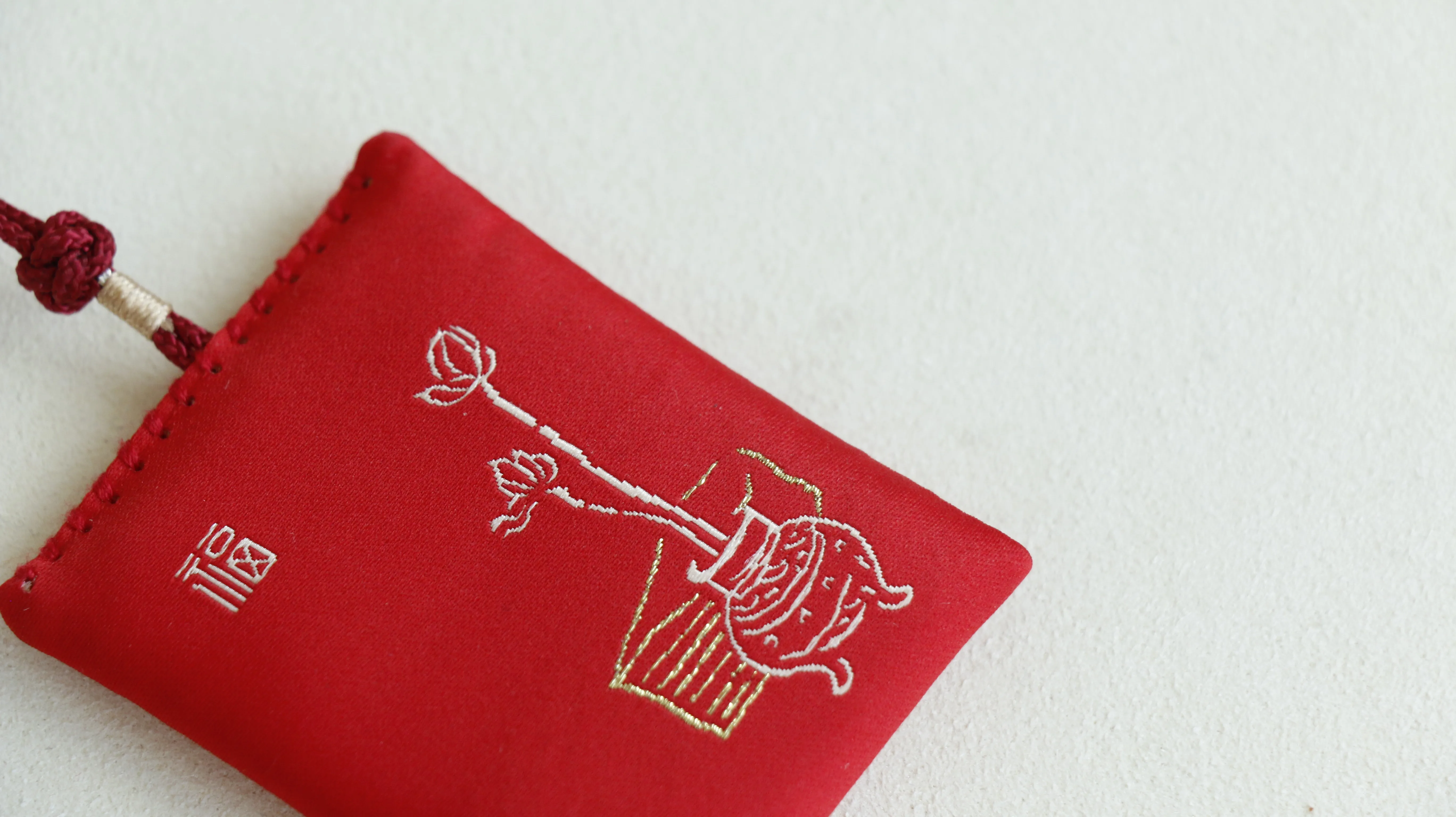 Chinese style silk embroidery hot sale item  Prayer Omamori Pray Fortune Health Wealth Bag Guard Talisman Pendant