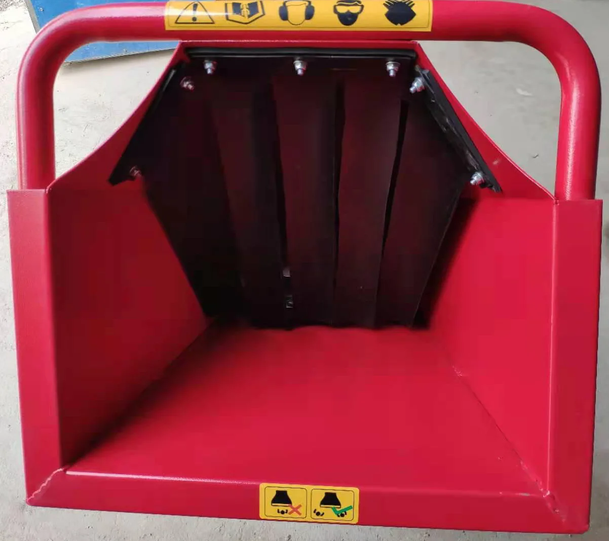 Small branch crusher gasoline branch powder crusher crusher landscaping miscellaneous branch crushing