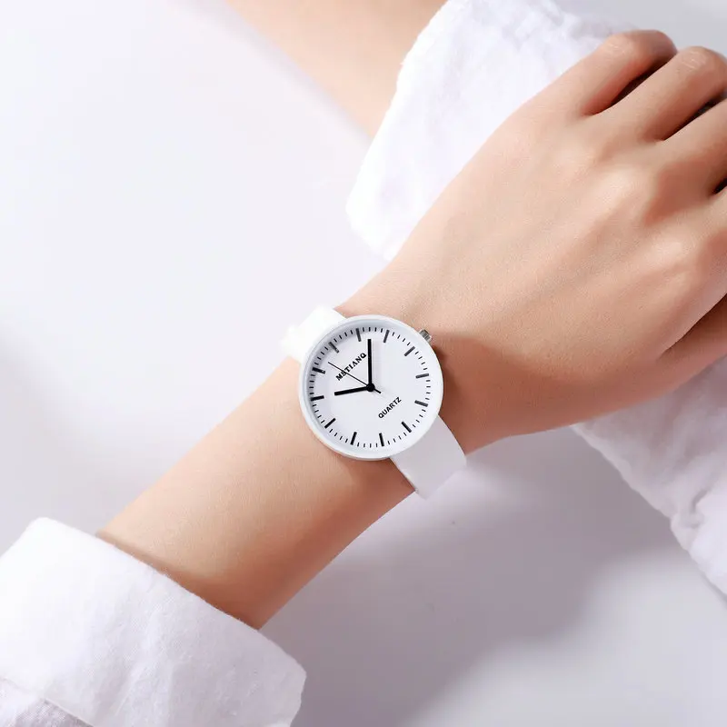 Cute female silicone kid hand watch similar to GENEVA watch for women