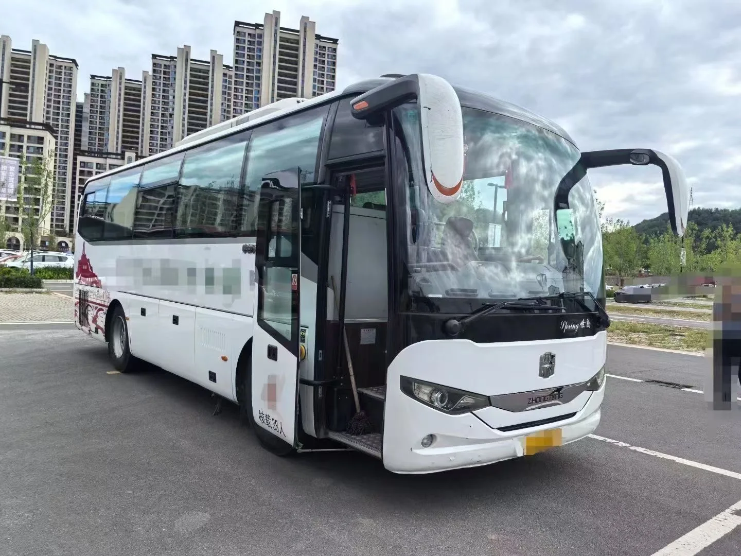 Лидер продаж двухэтажный автобус 25 пассажиров дизельный механическая коробка передач передний двигатель для школьного использования