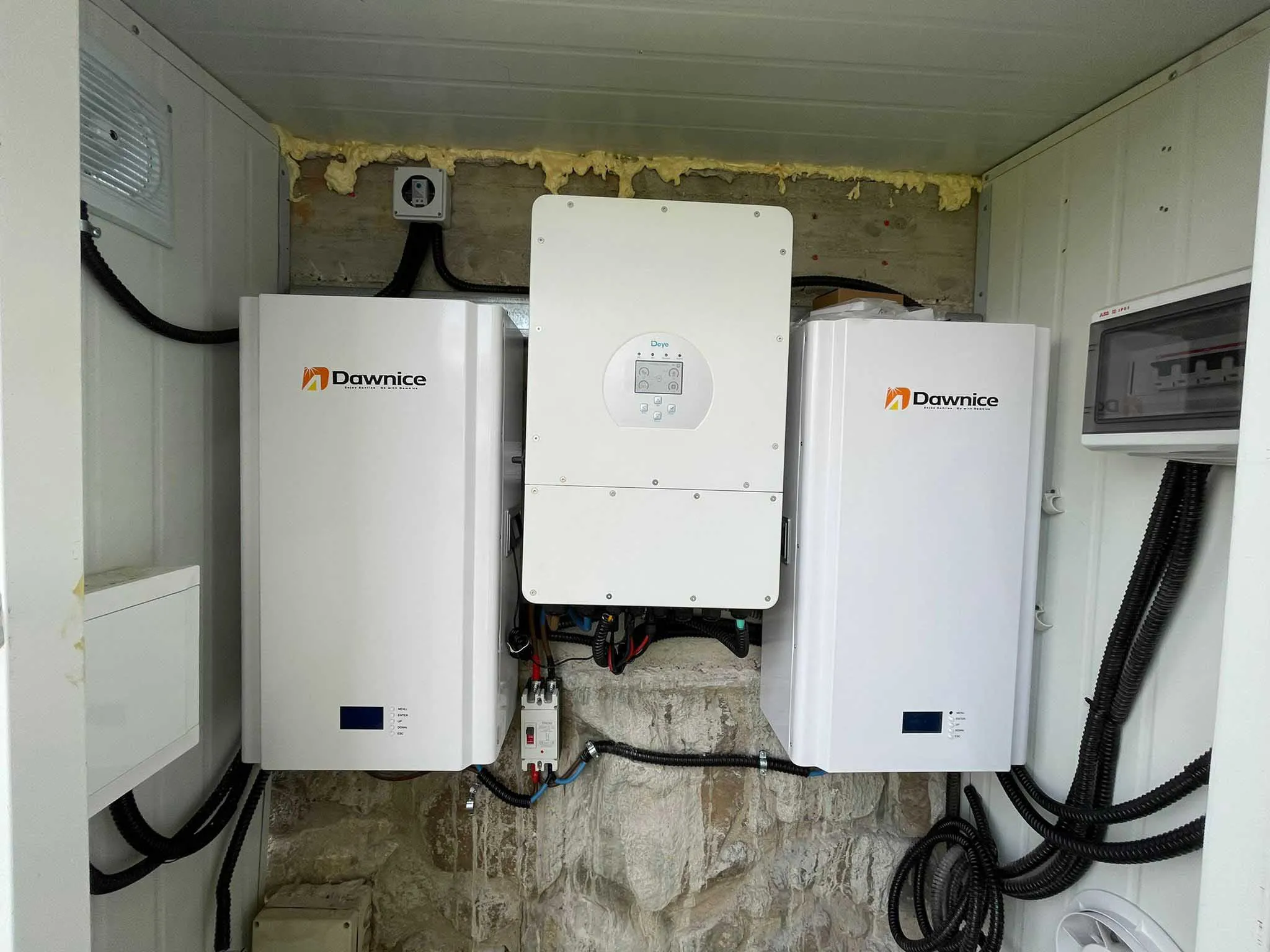 Солнечный инвертор Deye sun-10k-sg04lp3-eu 48 В 10000 Вт для домашней системы