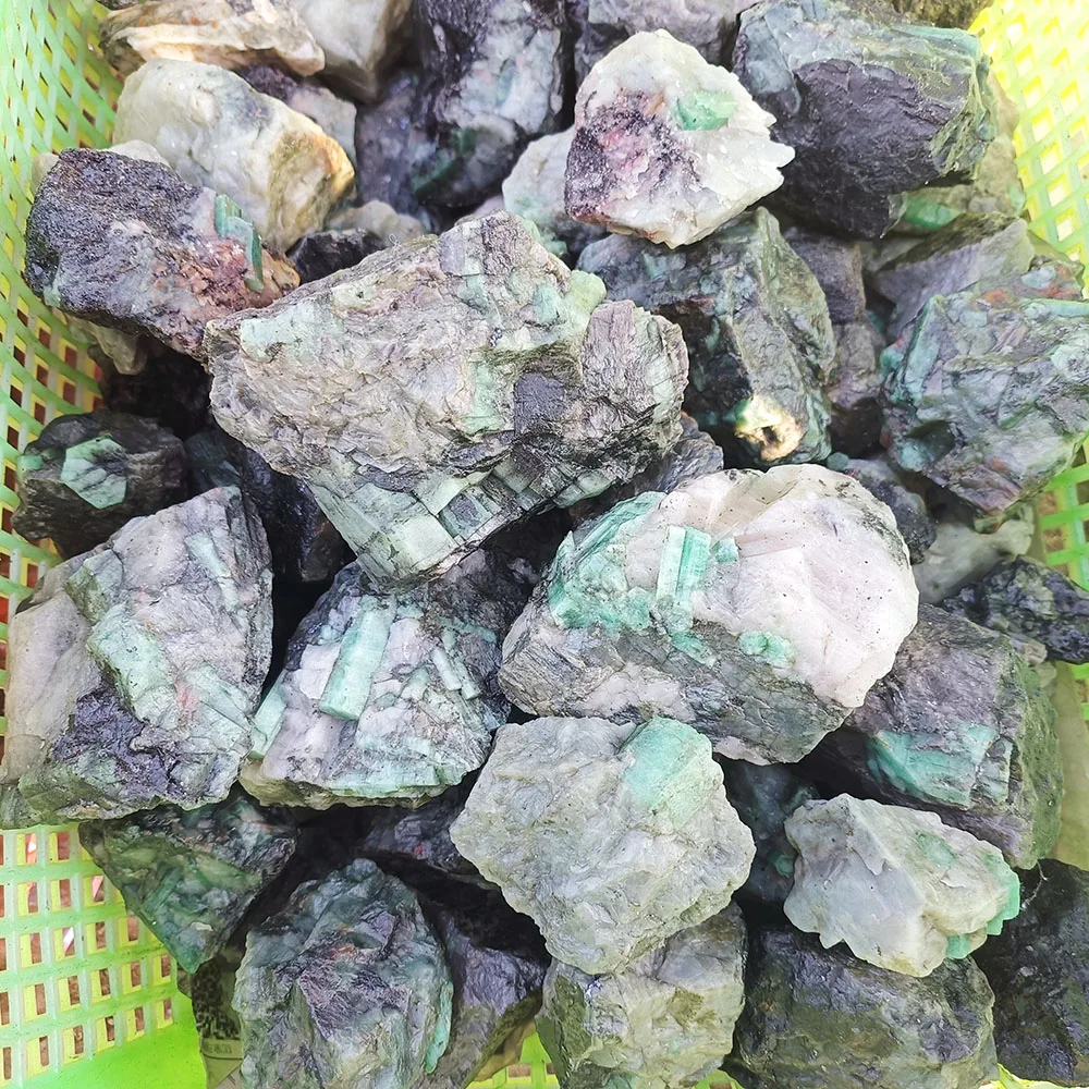 Natural emerald rough stone price wholesale high quality raw emerald stone