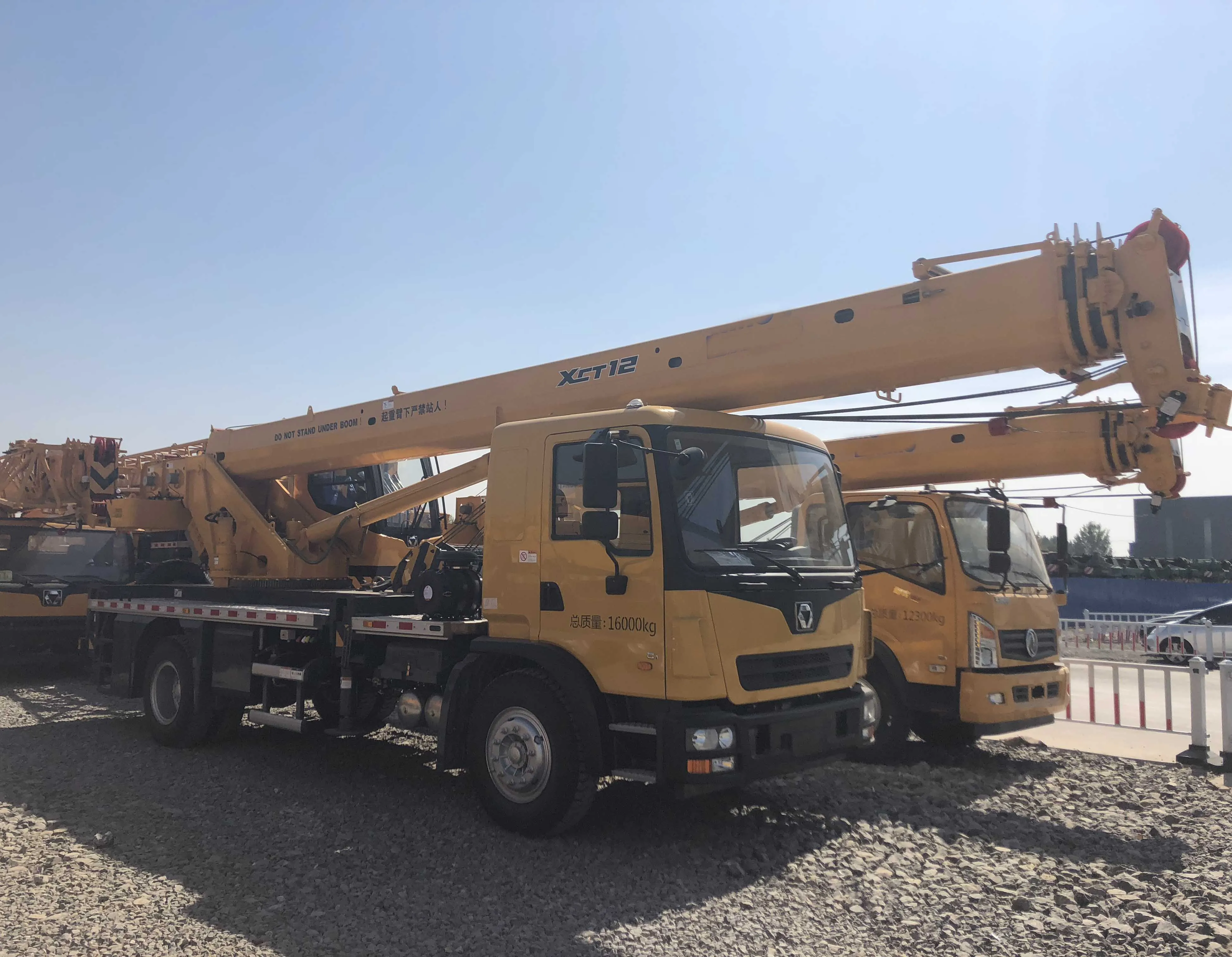 2021 Hydraulic Mobile Truck Jib Crane 12 Ton Truck Crane Lifting