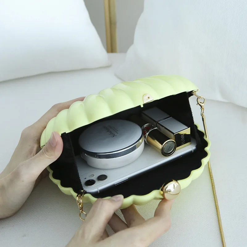 Guangzhou fashion acrylic hard shell gold silver clutch evening bag for lady