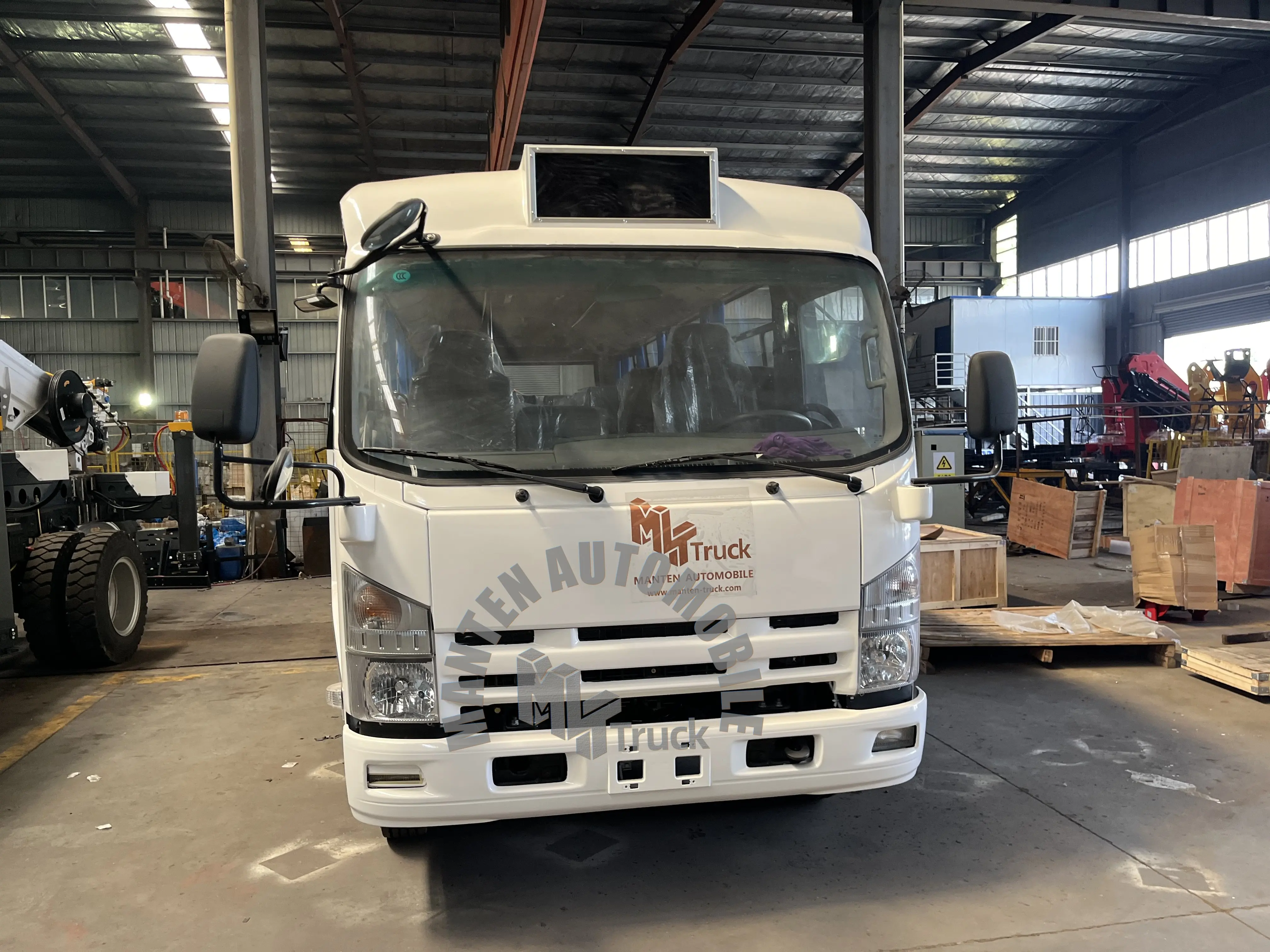 Brand new 4x2 Manned bus 20 30 seats Jeepney Mini Logistics Urban Bus