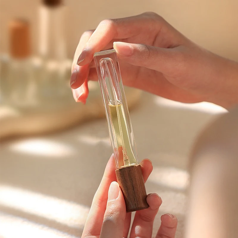 Luxury Private Label 10ml Recyclable Custom Atomiser Spray Square Glass Empty Perfume Bottle Wooden Lid