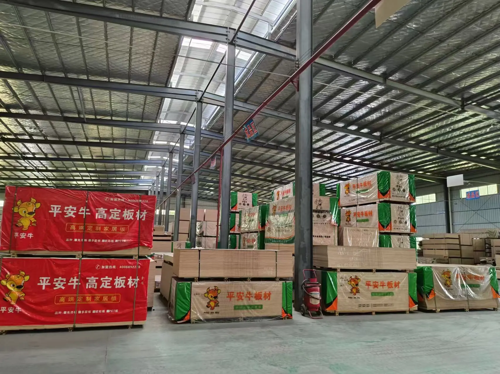 Оптовая Продажа с фабрики Guangxi многослойная доска из массива дерева класса E1 для гардероба