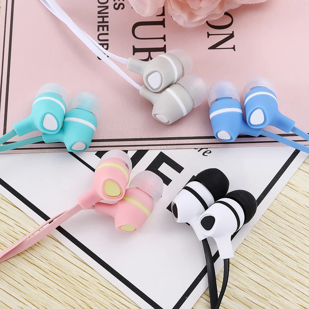 Wholesale Best Price In-Ear Mini Headphones 3.5mm Wired Stereo Original Color Earphone With Mic