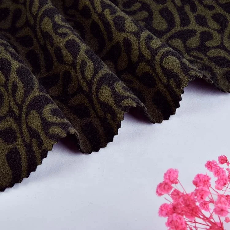 New designs Classic dyed 100% Polyester 280gsm Knitted Jacquard Brocade Fabric for jacket