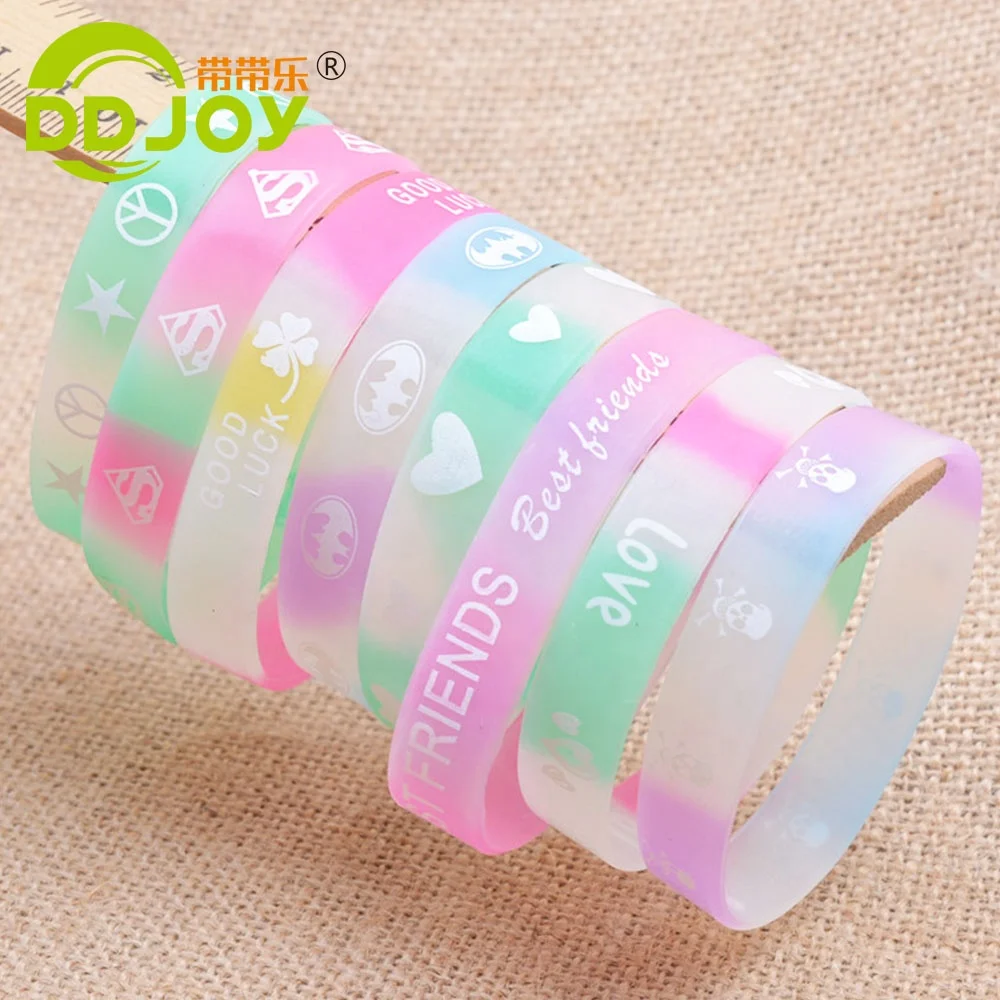 Waterproof Adult & Child Silicone Bracelet with Custom Logo Debossed/Embossed/Surface Printing Plated Stone Material for Jewelry