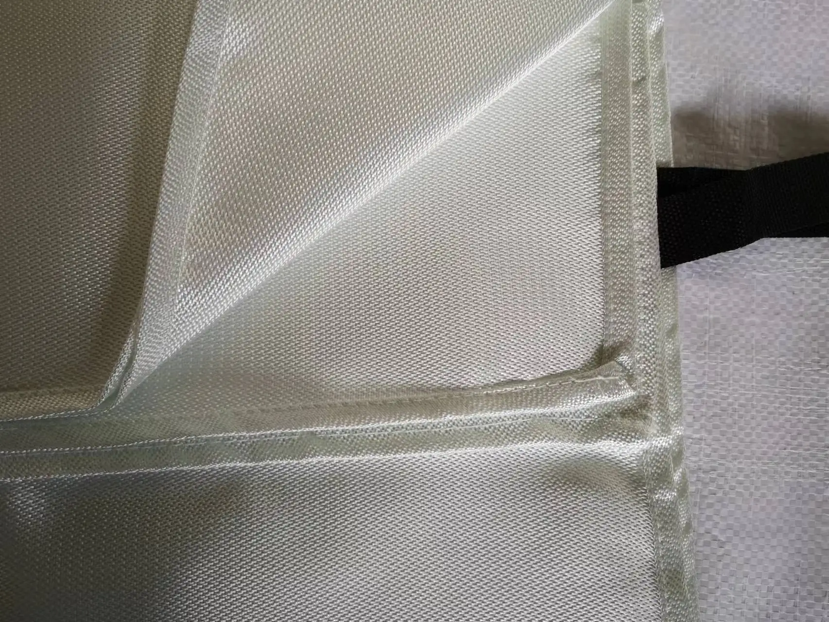 Firefighting Fireproof Set Stainless Steel Hooks Emergency Fire Blanket CE en1869  for Kitchen Home