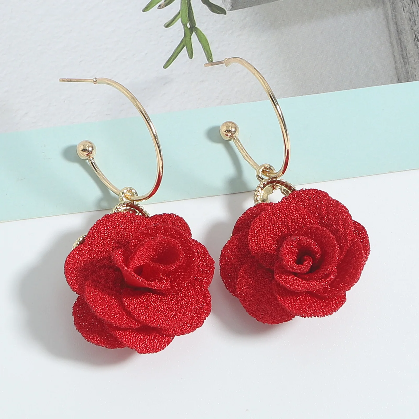 European and American French style 2021 new trendy Hong Kong style elegant flower cloth earrings