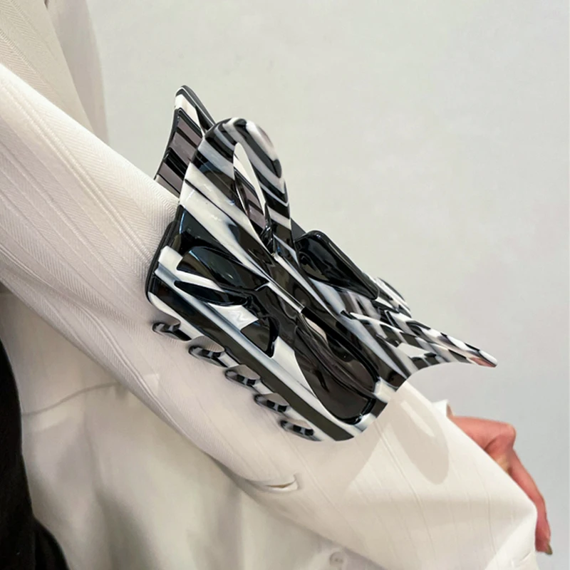 Factory Wholesale Korean Fashion Custom Hair Claw Unique Design Cute Mini Bag Shape Acetate Hair Claws