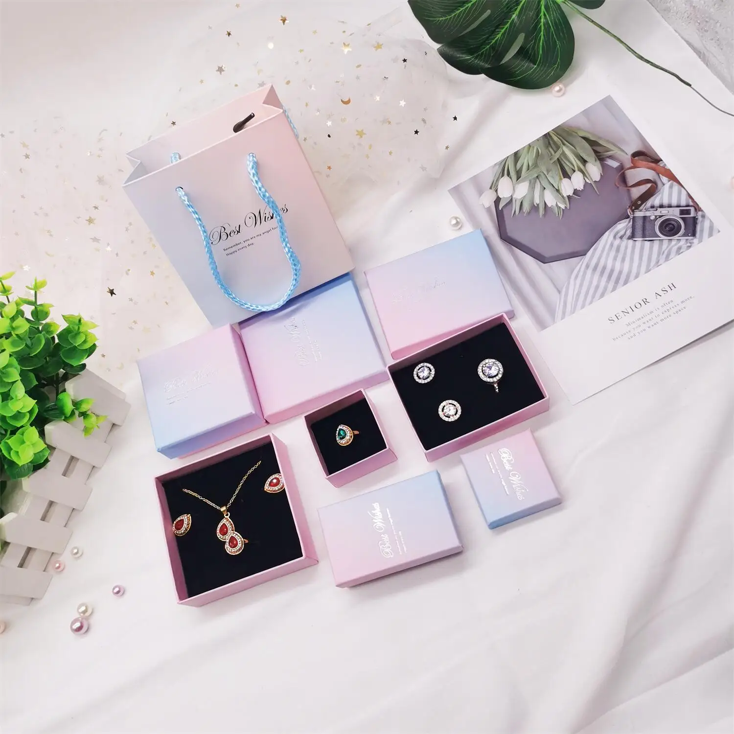 New Cardboard Jewelry Box Case Necklace Earring Brooch Exquisite Design Display Box Jewelry Jewelry Creative Packaging Box