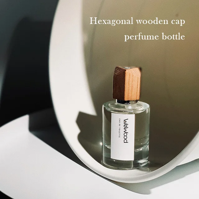 Vietnam Polished Diamond Shape Wood Cap Refillable Spray Clear Luxury Spray Empty Round Bottles For Vintage Perfume
