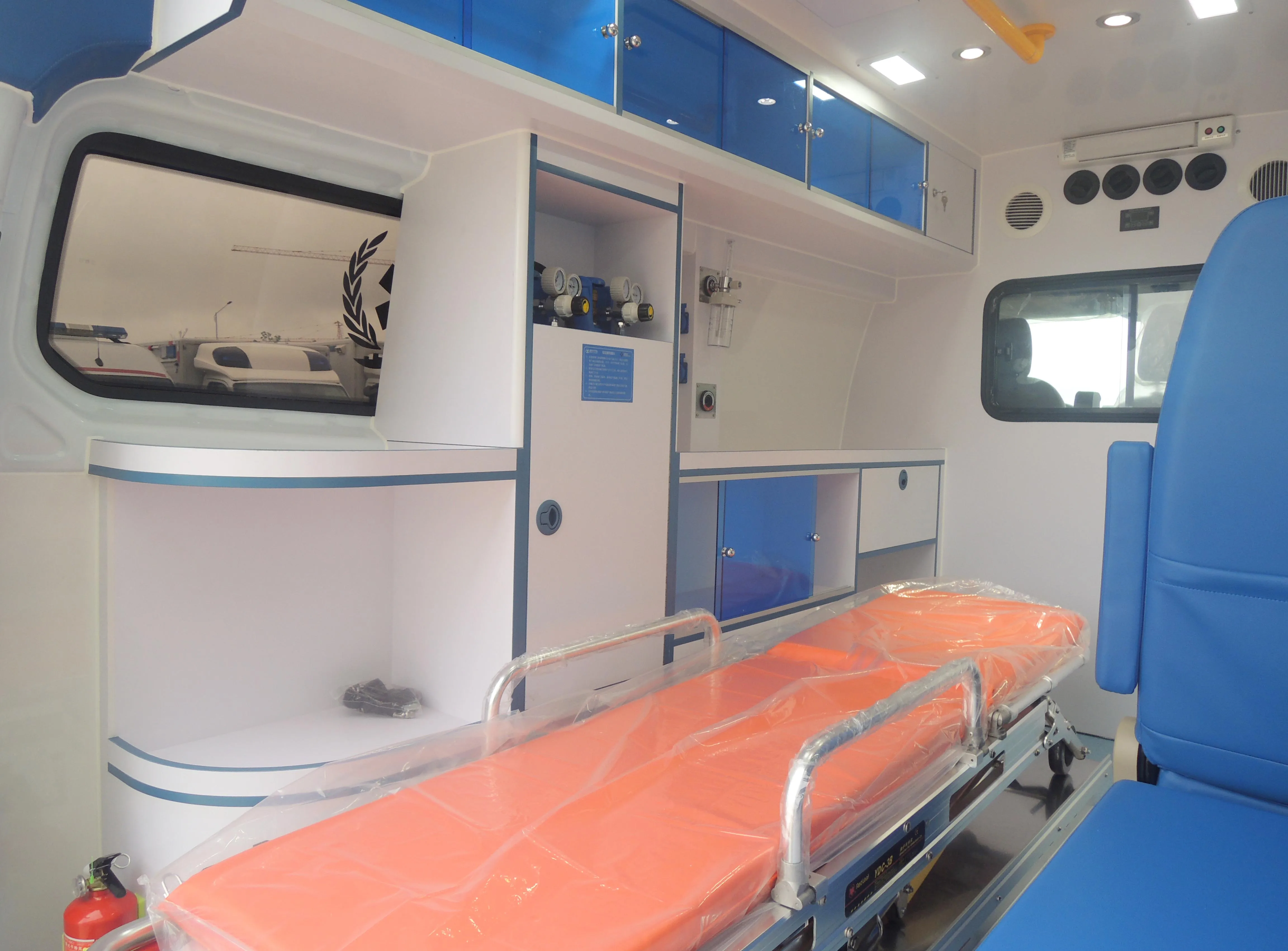 Машина скорой помощи ICU V362 (на бензине AT Euro6) мониторинг медицинской службы транспортное средство для