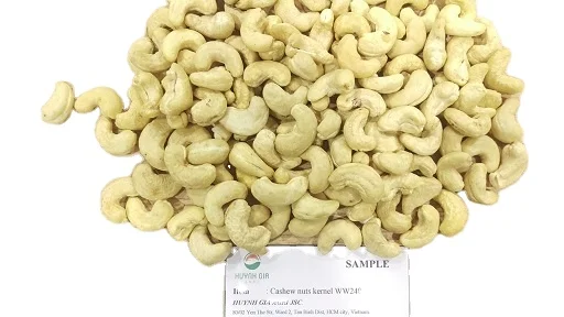В соответствии со Стандартом AFI, белое целое ГМО, потребление человеком, класс A, максимальный уровень влажности 5%, орехи кешью из Вьетнама