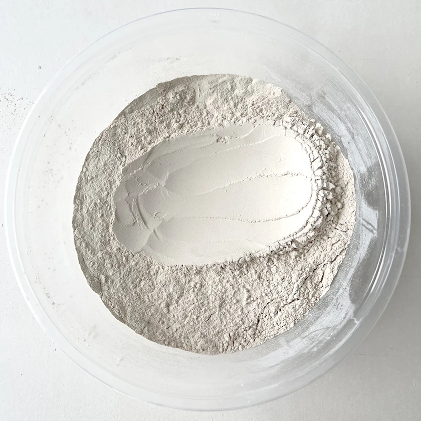 XIANHE factory price bentonite clay  montmorillonite powder