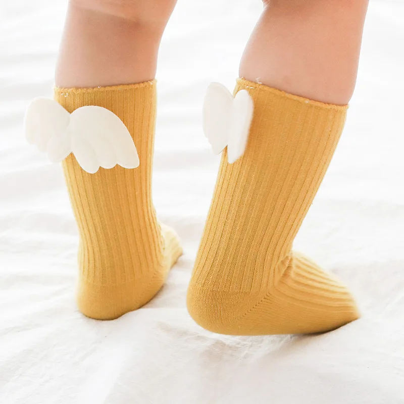 Wholesale Quality Winter Autumn Gift Cute Wings Anti Slip Floor Newborn Cotton Baby Knit