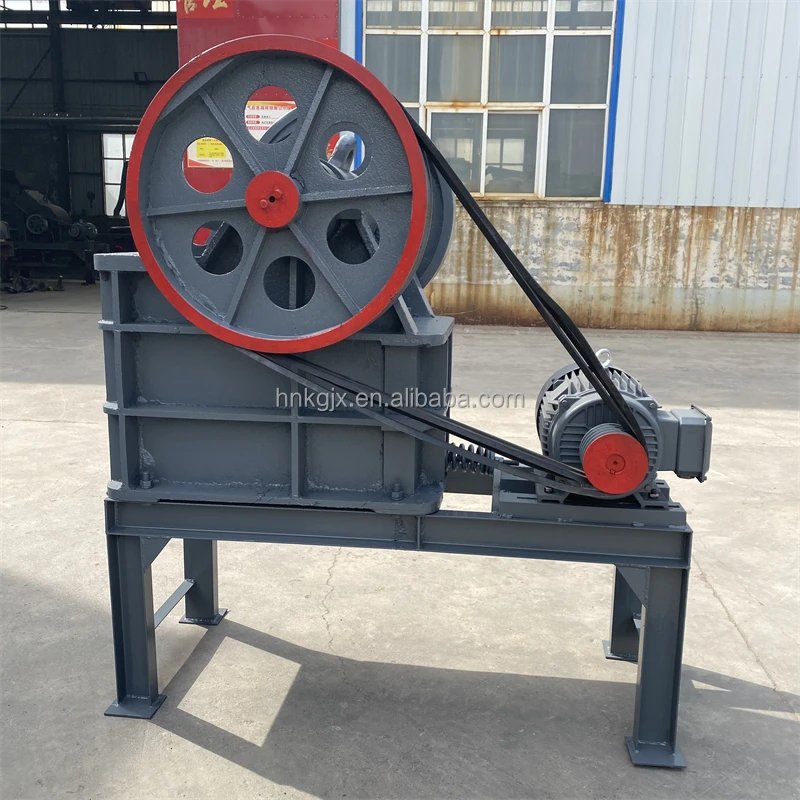 Jaw crusher 15t/H ore rock crusher Mobile diesel engine jaw crusher