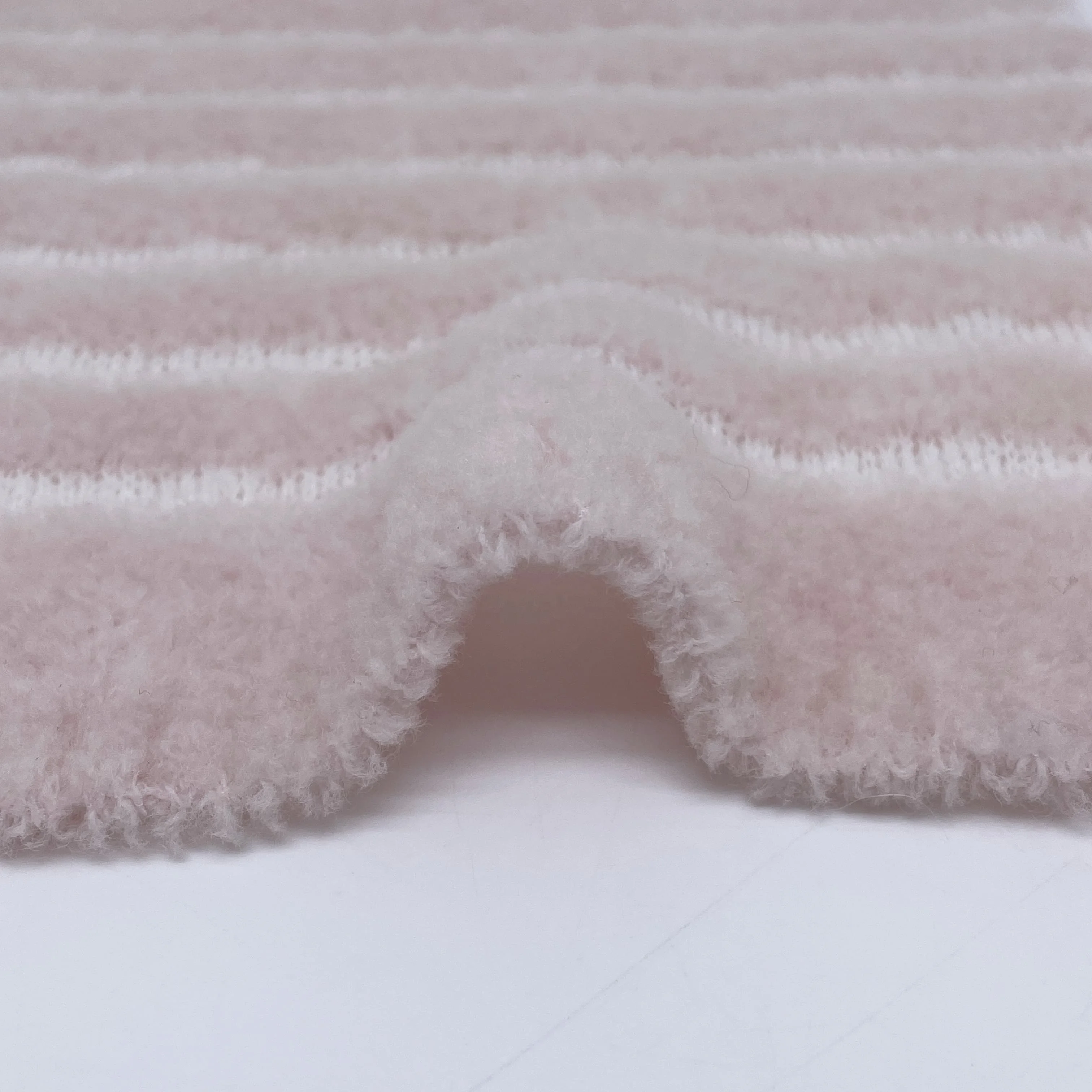 1/1.8 NM 83% Wool (RWS) Wool 17% Polyamide Nylon (Teddy Fleece)  Extreme Wool Cashmere Style Fancy Yarn