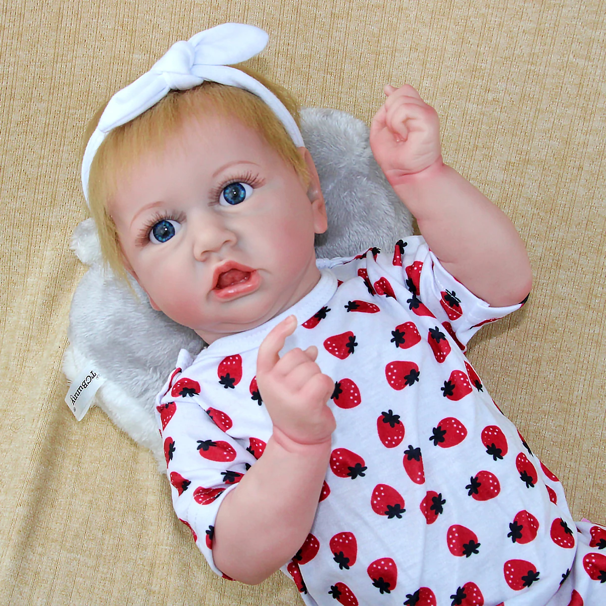 Hot Sale 55CM Reborn Baby Doll Golden Hair Realistic Doll With Crooked Mouth Adorable Handmade Boneca Toys Xmas Gift