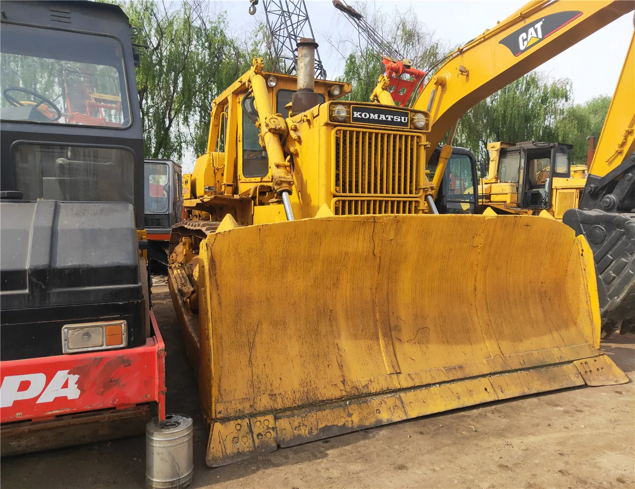 used bulldozer  Komatsu D155-1 seconhand 27 ton medium dozer large heavy crawle tractor original Japan cheap price low hour