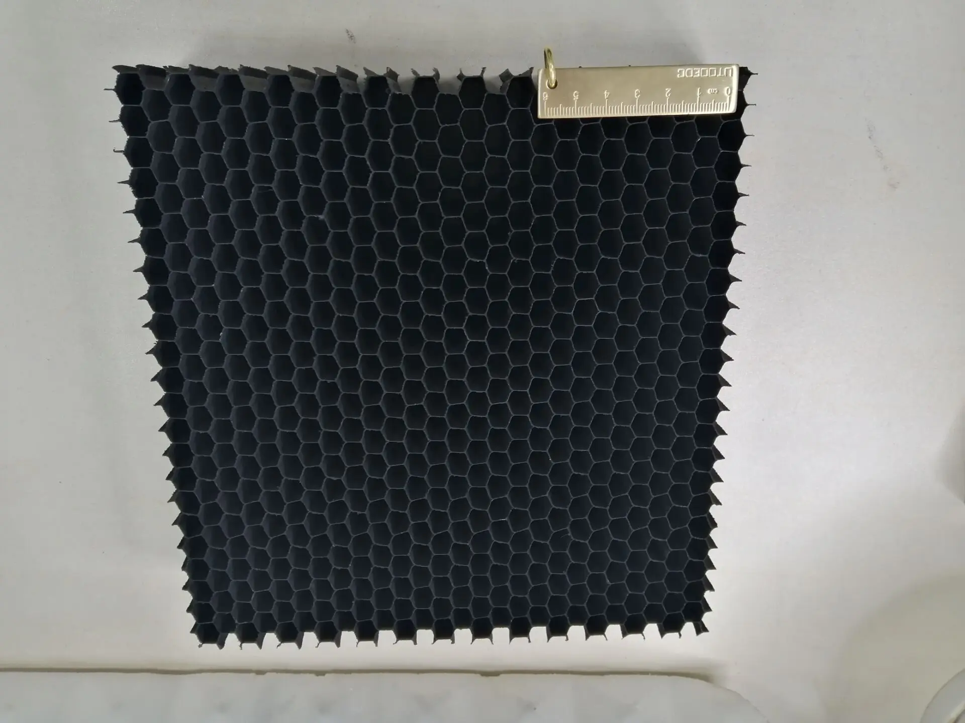 
Good rigidity honeycomb absorbers for electromagnetic noise suppression for radar and telecom system 