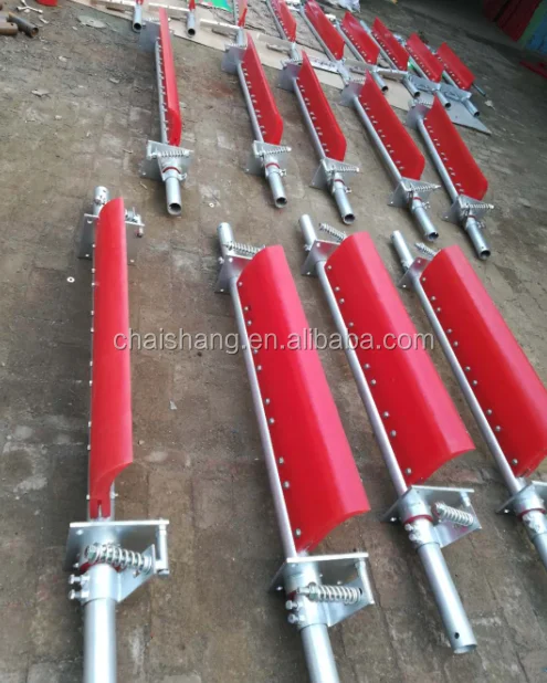 Conveyor belt cleaning brush cleaner scraper