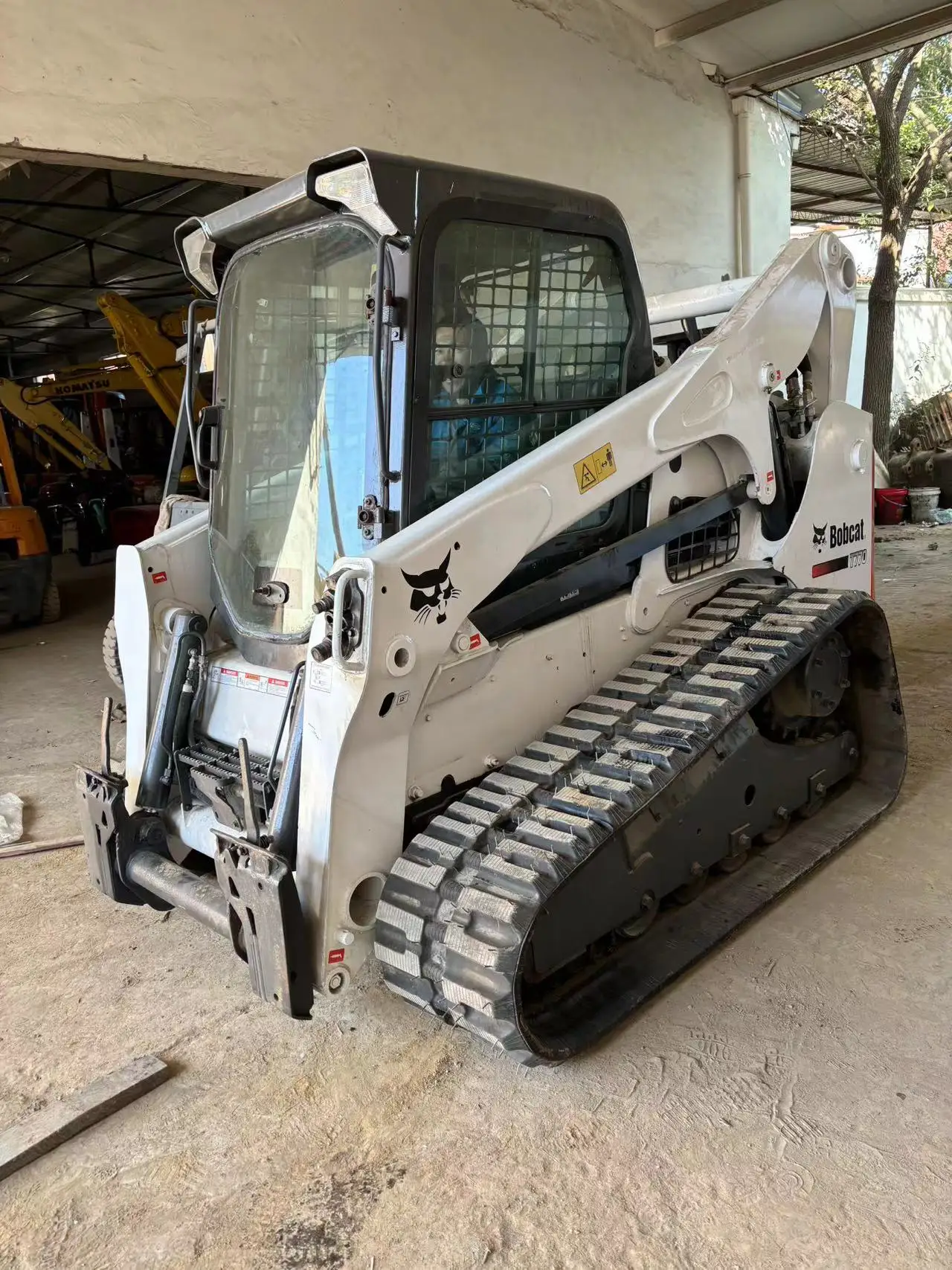 Bobcat T770 Skid Steer Loader Now Available On Sale in good condition  UNIQUE Long Power for sale