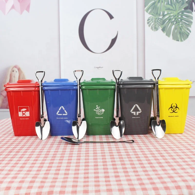 Cow Cute Cartoon Mugs Animal Ceramic Coffee Mugs Creative Men and Women Couple Water Cups with Crafts Porcelain Small Trash Can