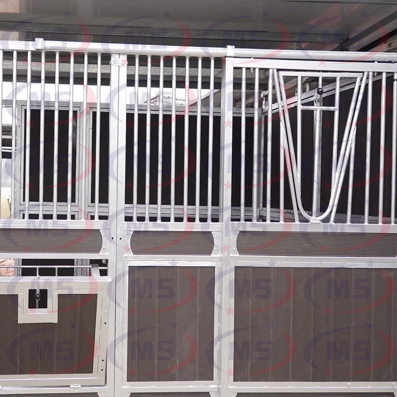 Customized Barns European Style Horse Stall Fronts Sliding Door Bamboo Filler With Roof Horse Stables Rotating Feeder For Sale