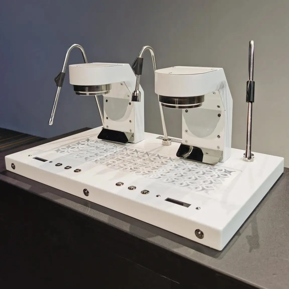 Коммерческое использование интегрированная итальянская полуавтоматическая настольная машина для приготовления кофе с тремя котлами