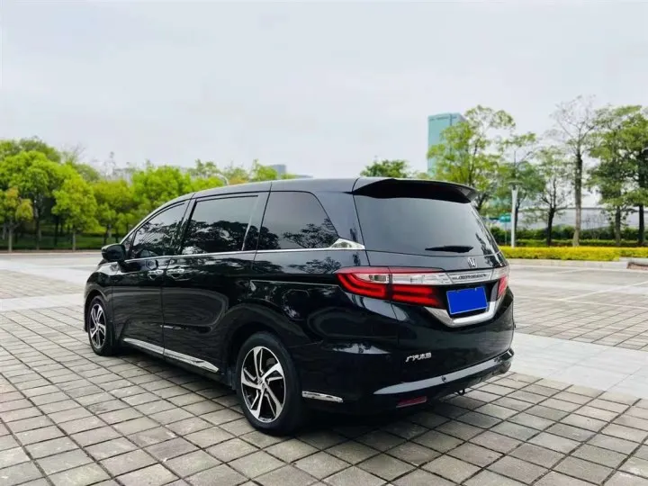 2014  Fuel Car Used Car Fashion Model MPV Hot Selling Second Hand Car For Sale