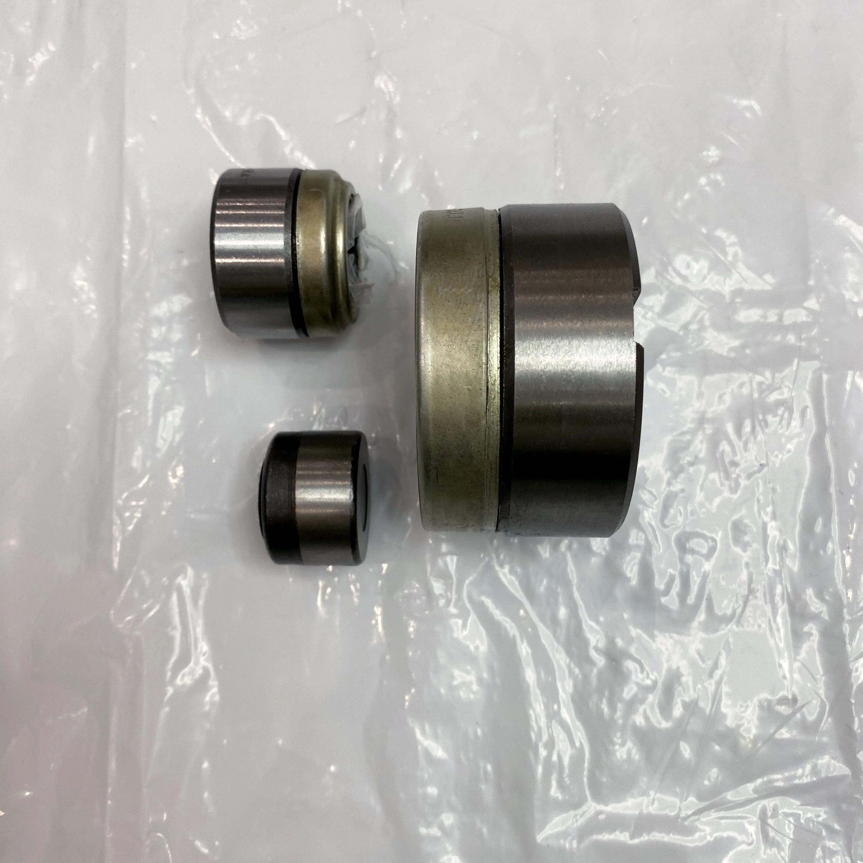 DST high quality  Universal joint bearing   cross head holt bearing